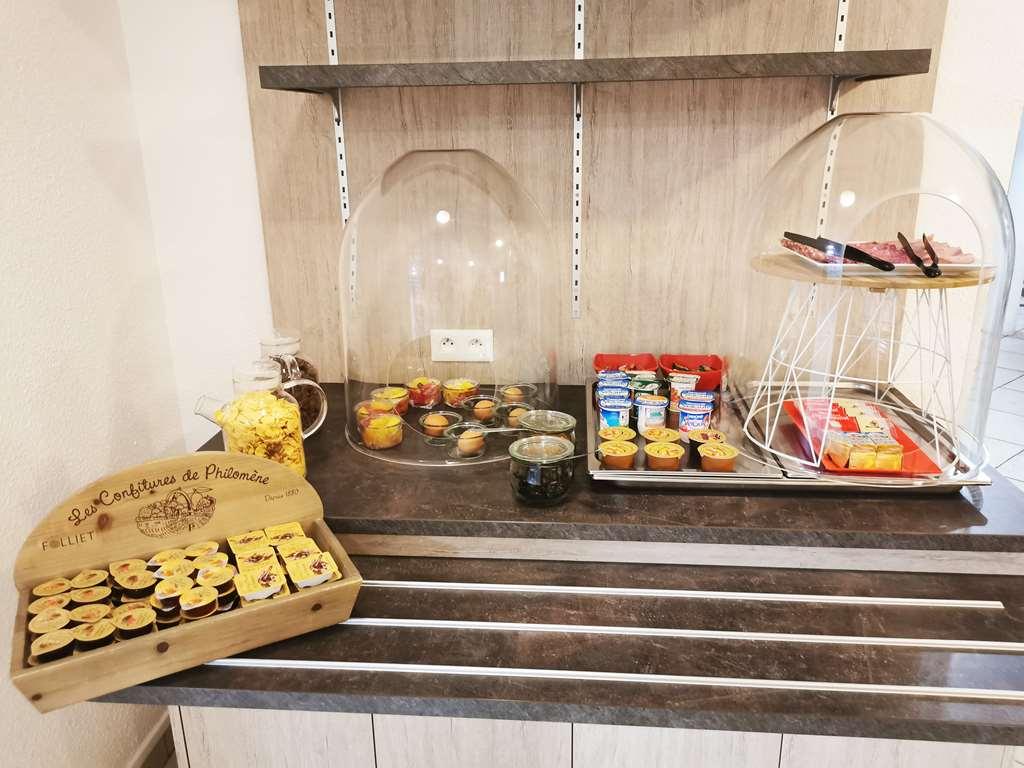 Brit Hotel Essentiel Tours Nord Restaurang bild