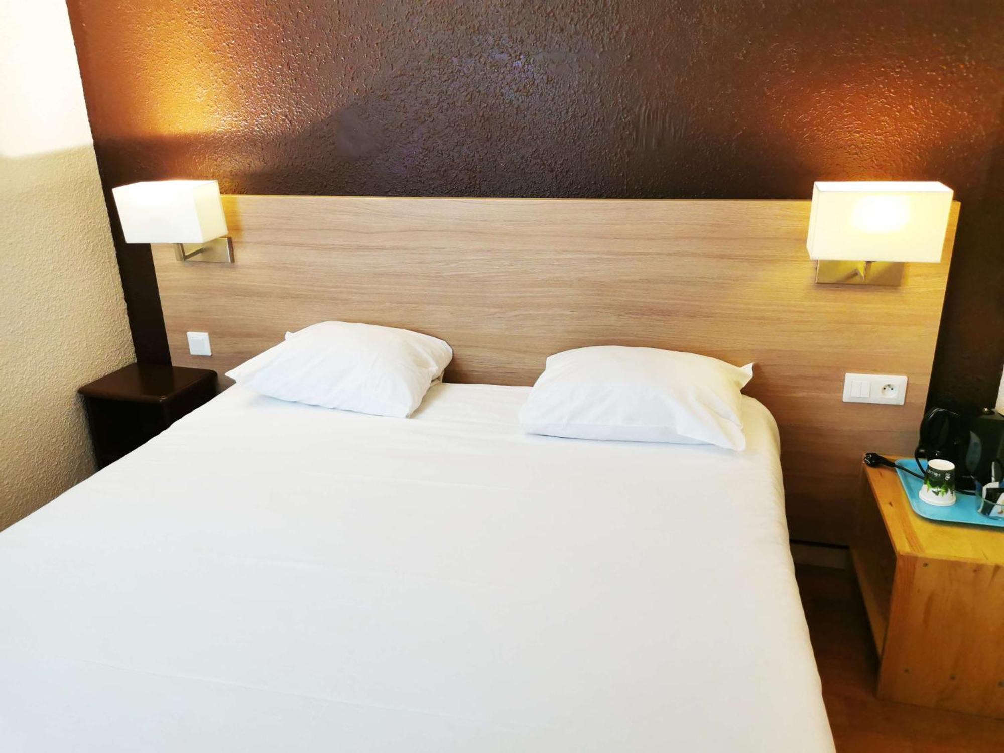 Brit Hotel Essentiel Tours Nord Exteriör bild