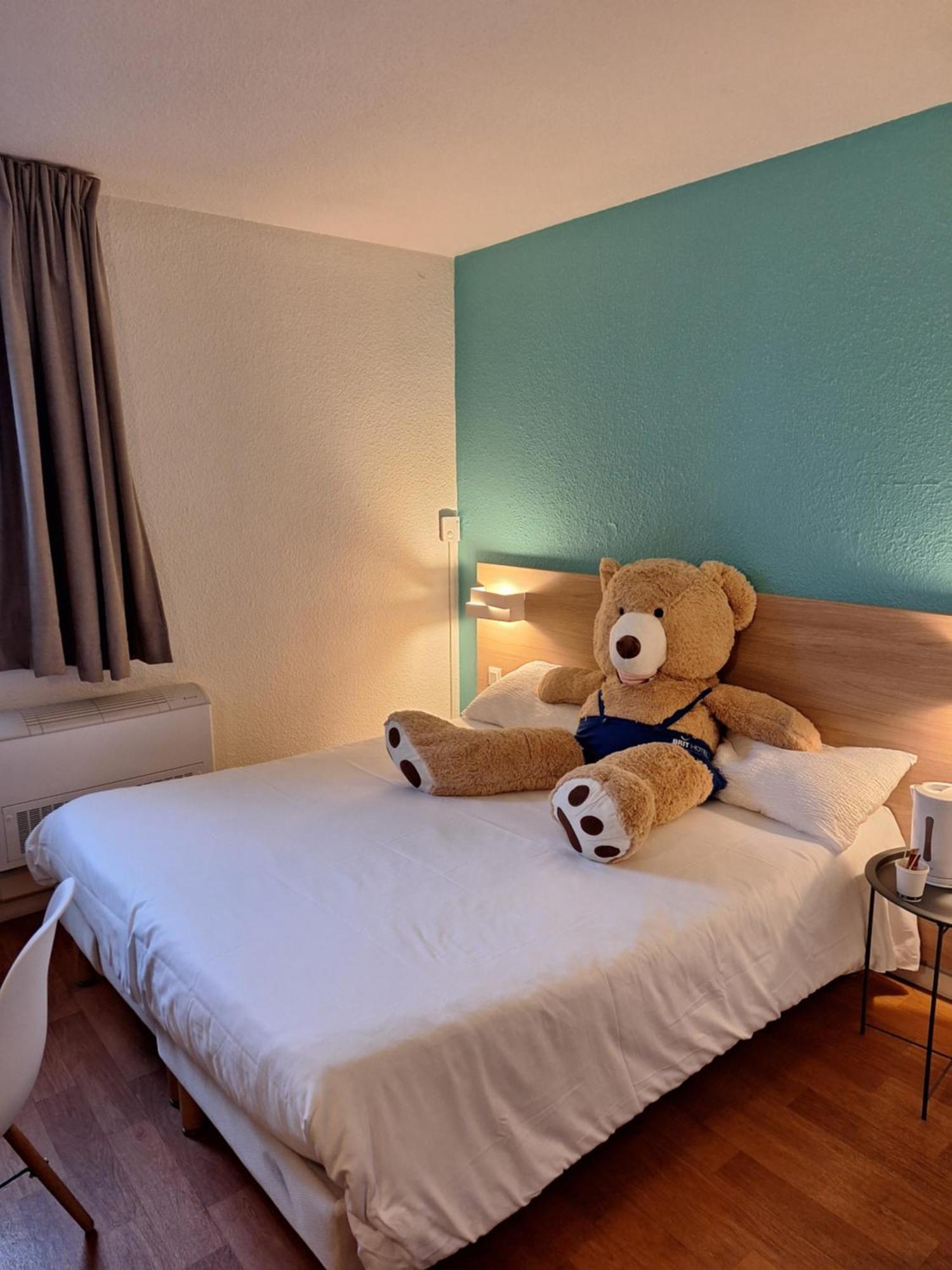 Brit Hotel Essentiel Tours Nord Exteriör bild
