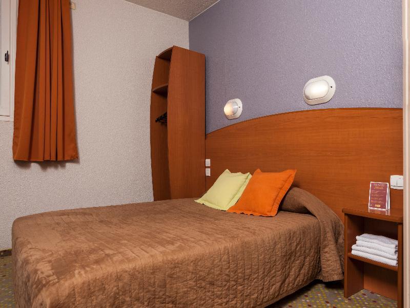 Brit Hotel Essentiel Tours Nord Exteriör bild